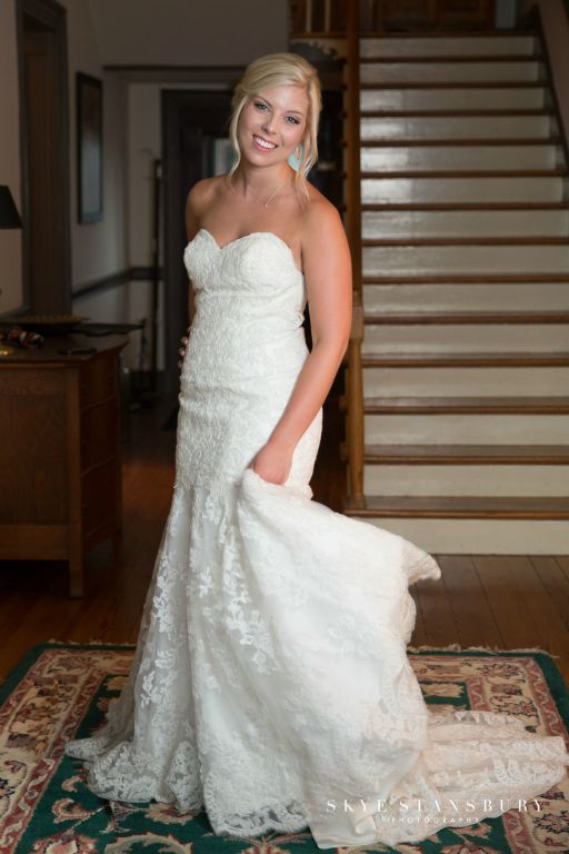 Gentry Wedding - photos courtesy of https://www.facebook.com/skyestansburyphotography